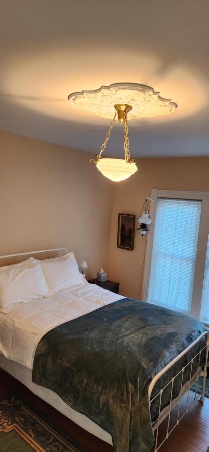 Oaklawn Inn Menomonie Esterno foto